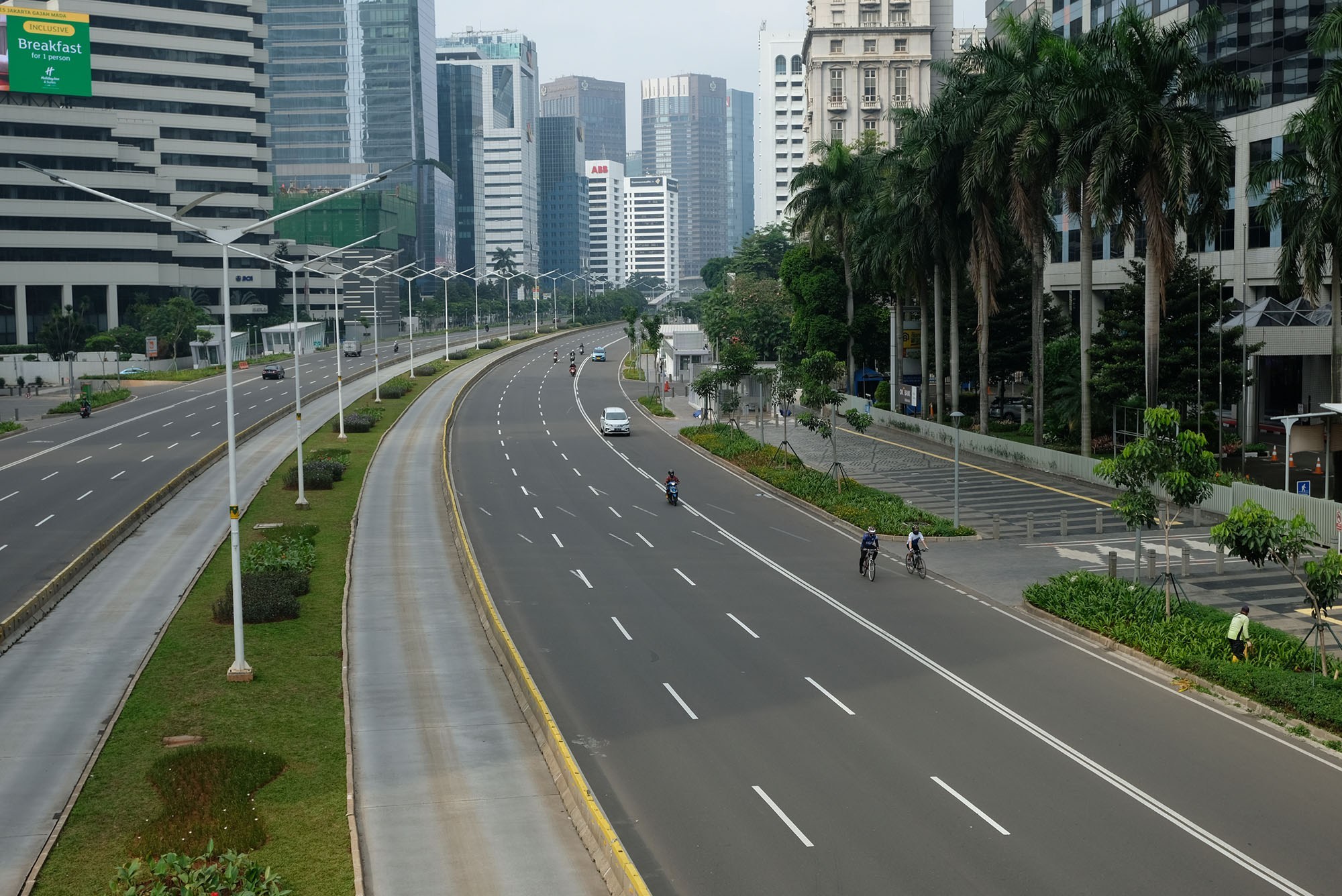 Tekan Kasus Covid-19, Ketua PW Persis DKI Jakarta Minta Jamaah Patuhi PSBB